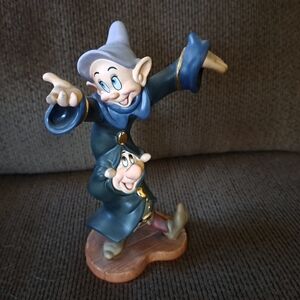 WDCC  Disney Snow White Dopey & Sneezy Dance Partners 1999 limited edition